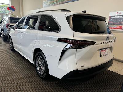 2024 Toyota Sienna AWD Minivan for sale #42598U - photo 2