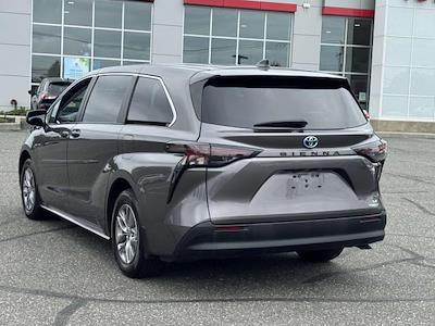 2024 Toyota Sienna FWD Minivan for sale #44150U - photo 2