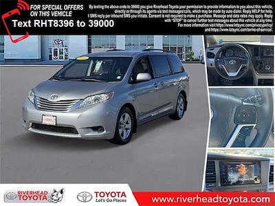 2016 Toyota Sienna FWD Minivan for sale #44948U - photo 1