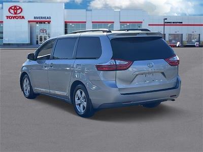 2016 Toyota Sienna FWD Minivan for sale #44948U - photo 2