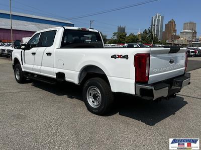 2024 Ford F-350 Crew Cab SRW 4x4, Pickup for sale #14891 - photo 2