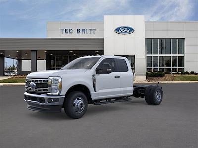 2025 Ford F-350 Super Cab DRW 4x4 Cab Chassis for sale #50838 - photo 2