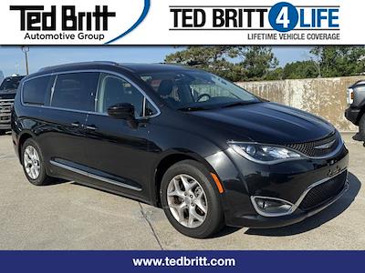 2017 Chrysler Pacifica FWD Minivan for sale #PR1160A - photo 1