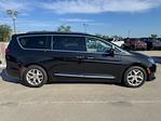 2017 Chrysler Pacifica FWD Minivan for sale #PR1160A - photo 2