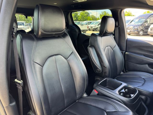 Used 2025 Chrysler Pacifica - photo 22