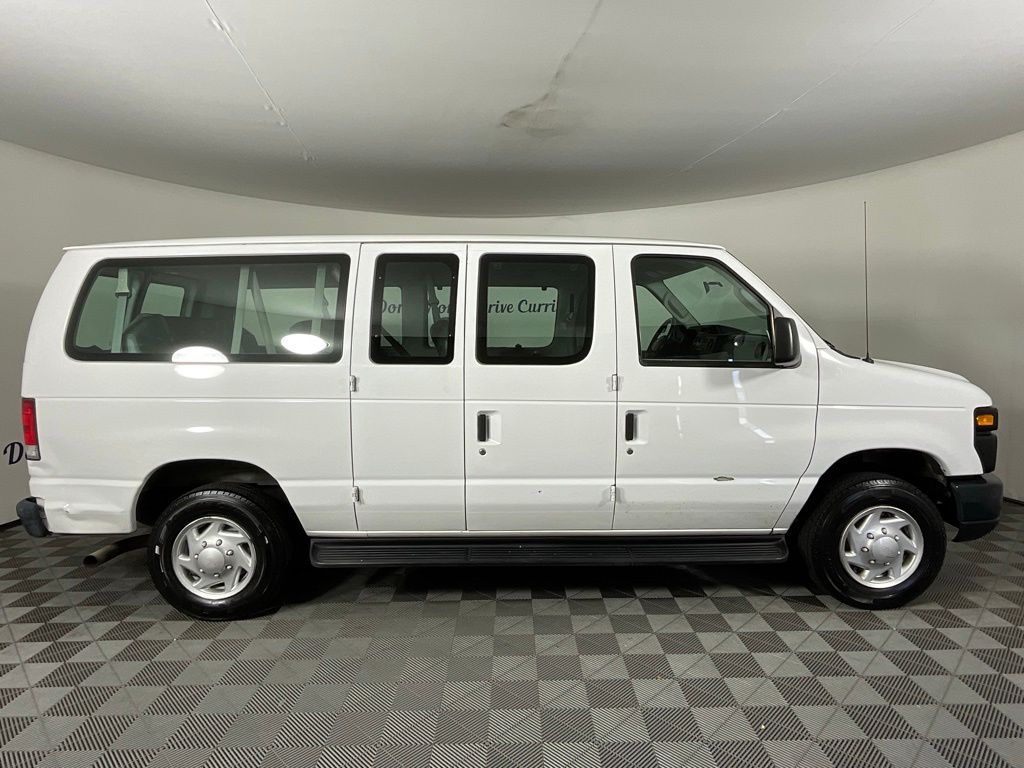 Used 2014 Ford E-350 - photo 1