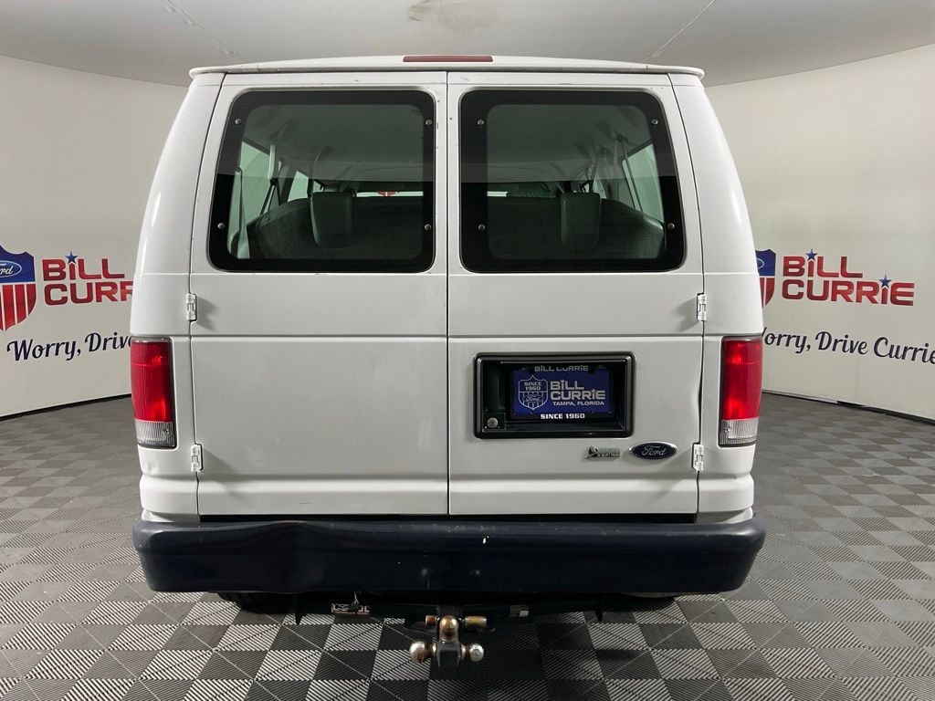 Used 2014 Ford E-350 - photo 5