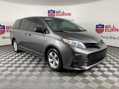 Used 2020 Toyota Sienna - photo 1