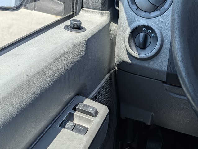 Used 2014 Ford E-250 - photo 23