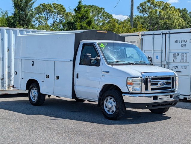 Used 2017 Ford E-350 - photo 1