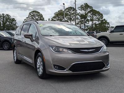 2017 Chrysler Pacifica FWD Minivan for sale #HR569209 - photo 1
