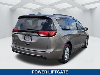 2017 Chrysler Pacifica FWD Minivan for sale #HR569209 - photo 2