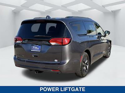 Used 2020 Chrysler Pacifica Limited Minivan for sale #LR185575 - photo 2