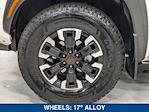 Used 2022 Nissan Frontier PRO-4X Crew Cab 4WD Pickup for sale #NN674425 - photo 11