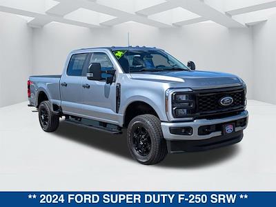 Used 2024 Ford F-250 - photo 1