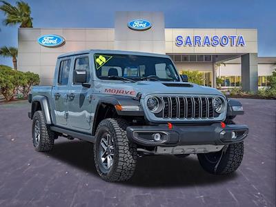 Used 2025 Jeep Gladiator - photo 1