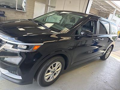 2023 Kia Carnival FWD Minivan for sale #KTT1033A - photo 2