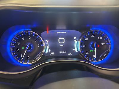 2018 Chrysler Pacifica FWD Minivan for sale #PRT54811A - photo 2