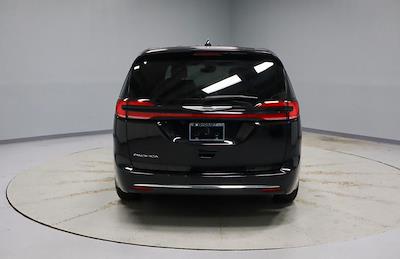 2025 Chrysler Pacifica FWD Minivan for sale #PRT55707 - photo 2