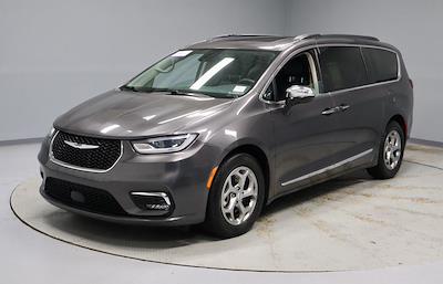 2023 Chrysler Pacifica FWD Minivan for sale #PRT55713 - photo 2