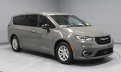 2025 Chrysler Pacifica FWD Minivan for sale #PRT56426 - photo 1