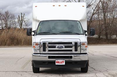 Used 2025 Ford E-450 - photo 1