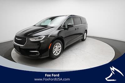Used 2023 Chrysler Pacifica - photo 1