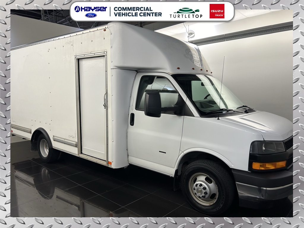 Used 2019 Chevrolet Express 3500 Box Truck for sale in Madison, WI - Main Image