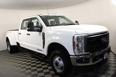 2025 Ford F-350 Crew Cab DRW 4x4 Pickup for sale #32250405 - photo 1