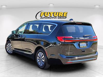 Used 2023 Chrysler Pacifica - photo 1