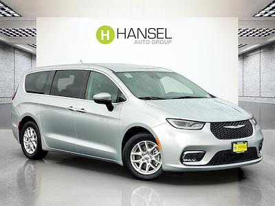 Used 2023 Chrysler Pacifica Touring L Minivan for sale #FR23010 - photo 1