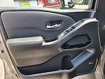 2022 Nissan Frontier Crew Cab 4x4 Pickup for sale #FU362026A - photo 18