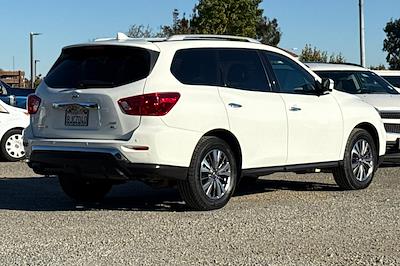 Used 2019 Nissan Pathfinder SL for sale #28737 - photo 2