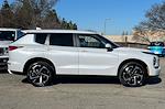 Used 2024 Mitsubishi Outlander SE for sale #29003 - photo 2