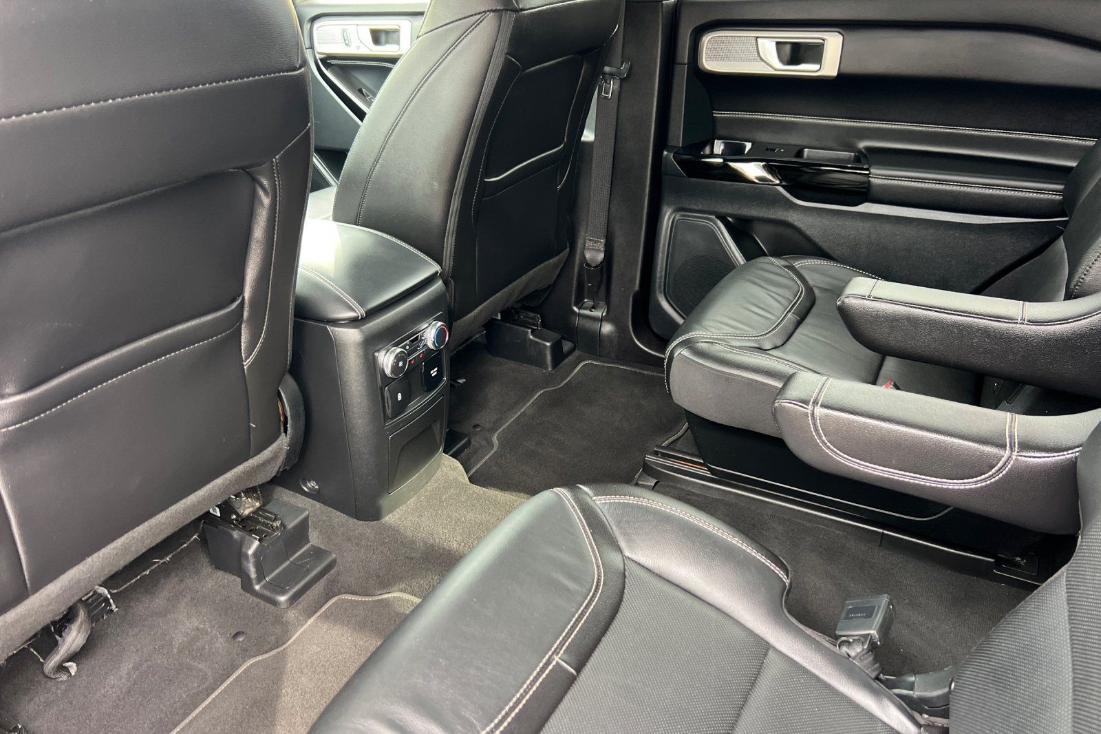 Used 2022 Ford Explorer - photo 15