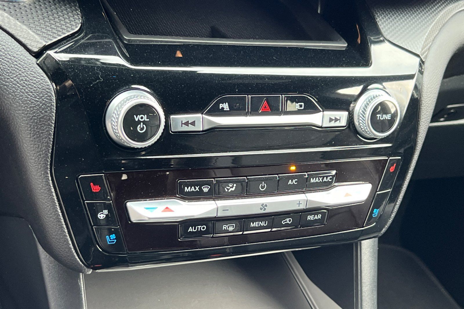 Used 2022 Ford Explorer - photo 25
