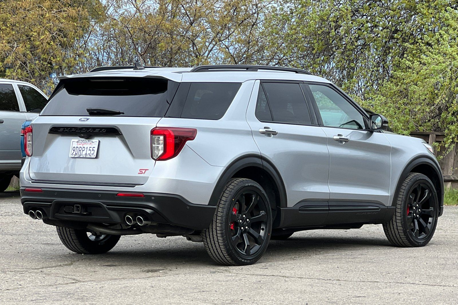 Used 2022 Ford Explorer - photo 2