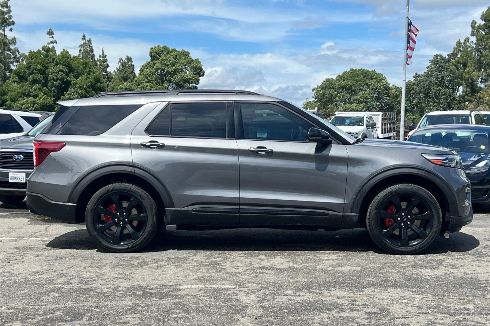Used 2023 Ford Explorer - photo 2