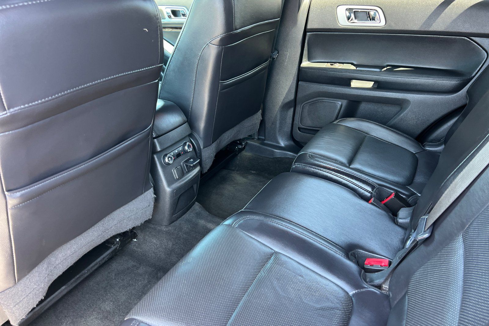 Used 2014 Ford Explorer - photo 14