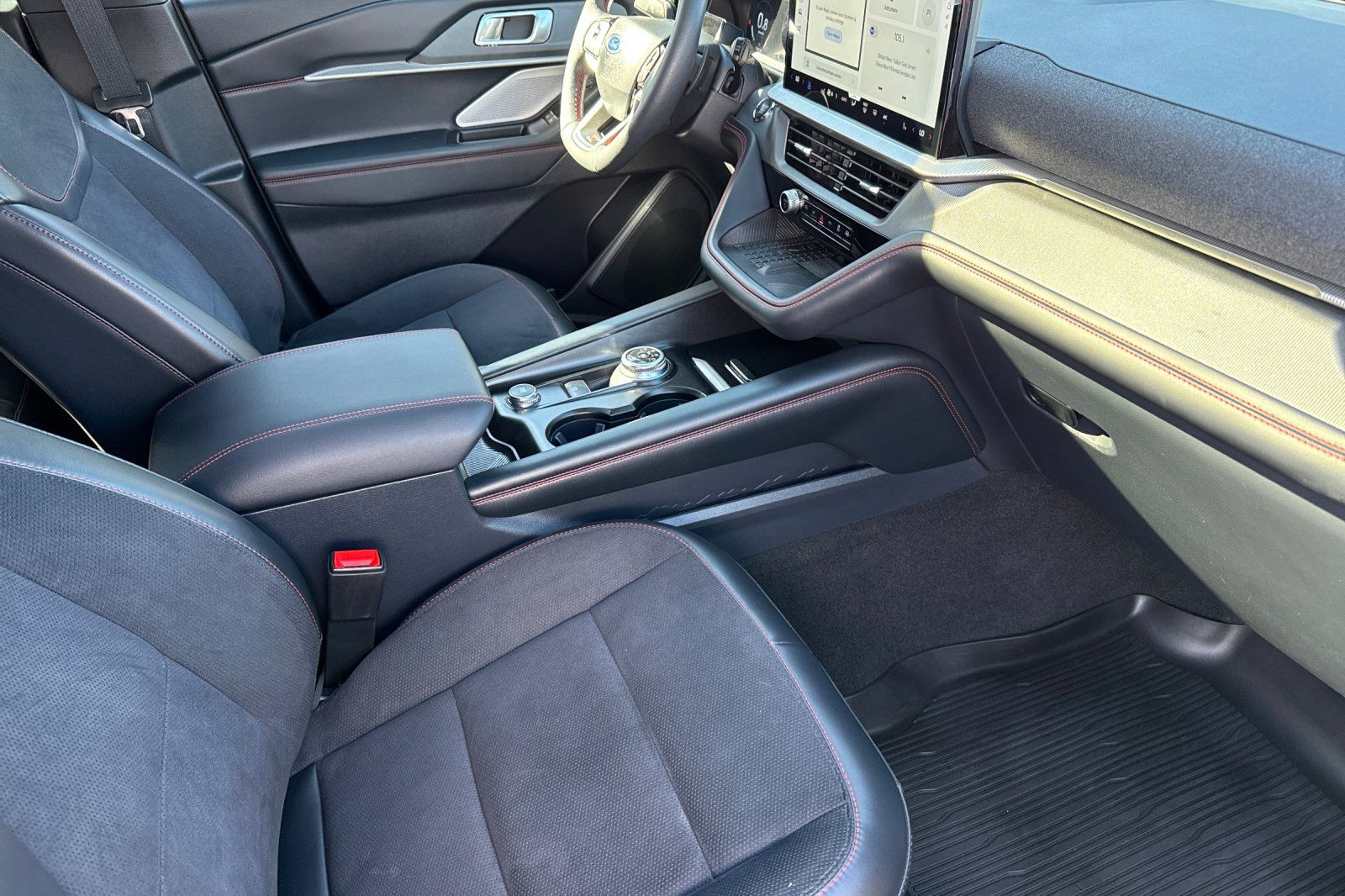 Used 2025 Ford Explorer - photo 20