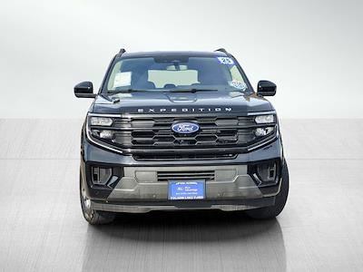 Used 2025 Ford Expedition - photo 1