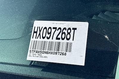 Used 2017 Toyota Tacoma - photo 1