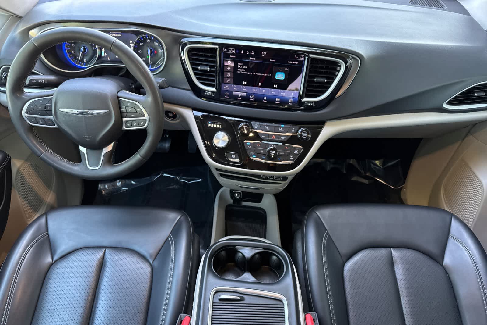 Used 2023 Chrysler Pacifica - photo 7