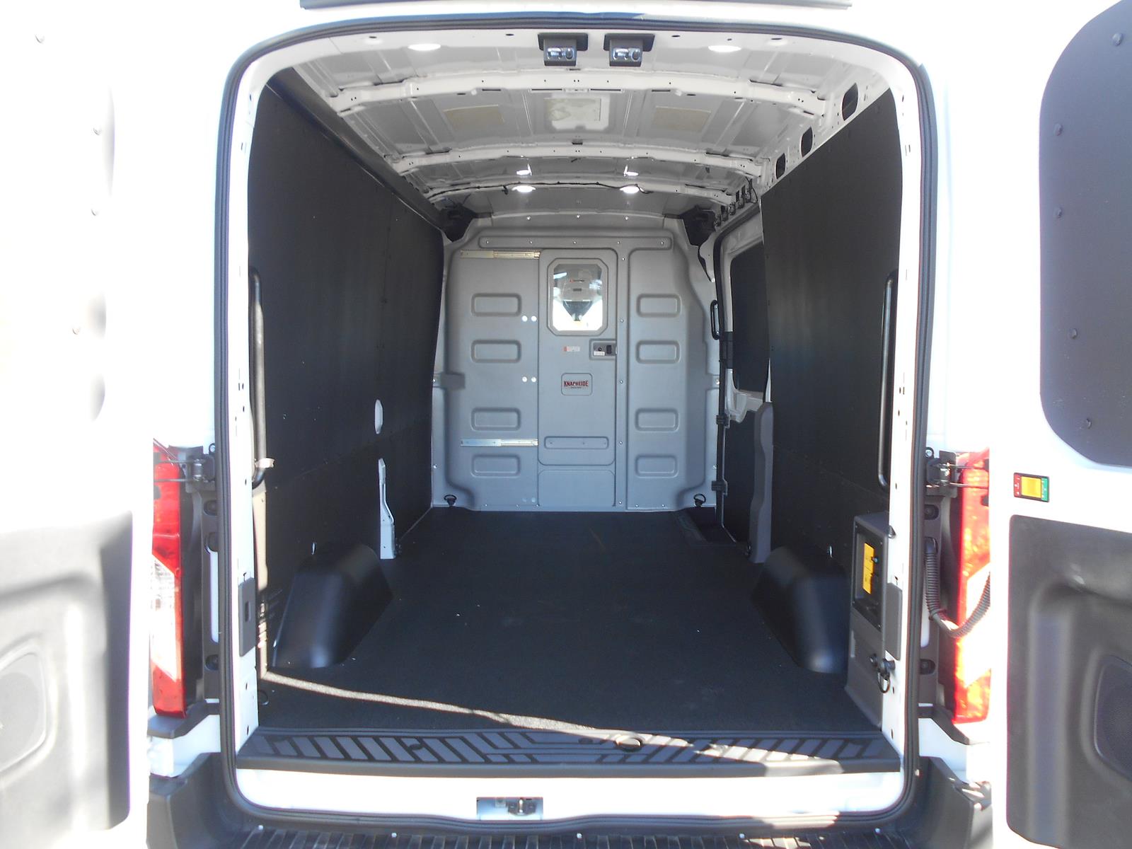 Used 2022 Ford E-Transit 350 - photo 5