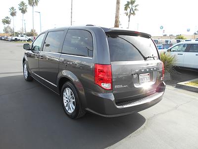 Used 2019 Dodge Grand Caravan SXT Minivan for sale #84718 - photo 2