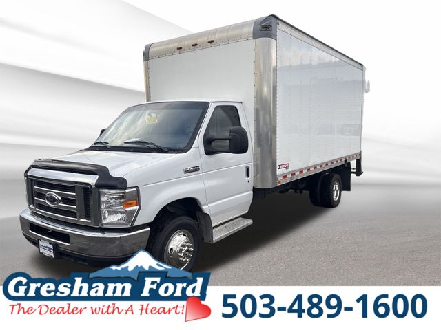 Used 2019 Ford E-450 Cutaway - photo 1