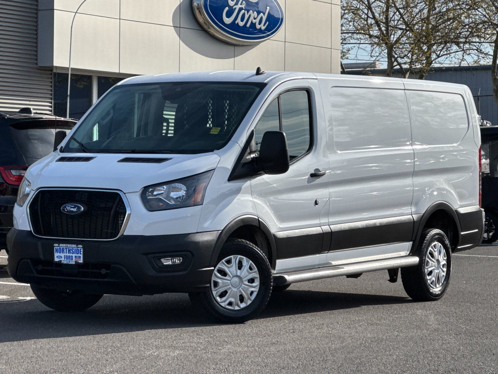 Used 2024 Ford Transit 250 - photo 2