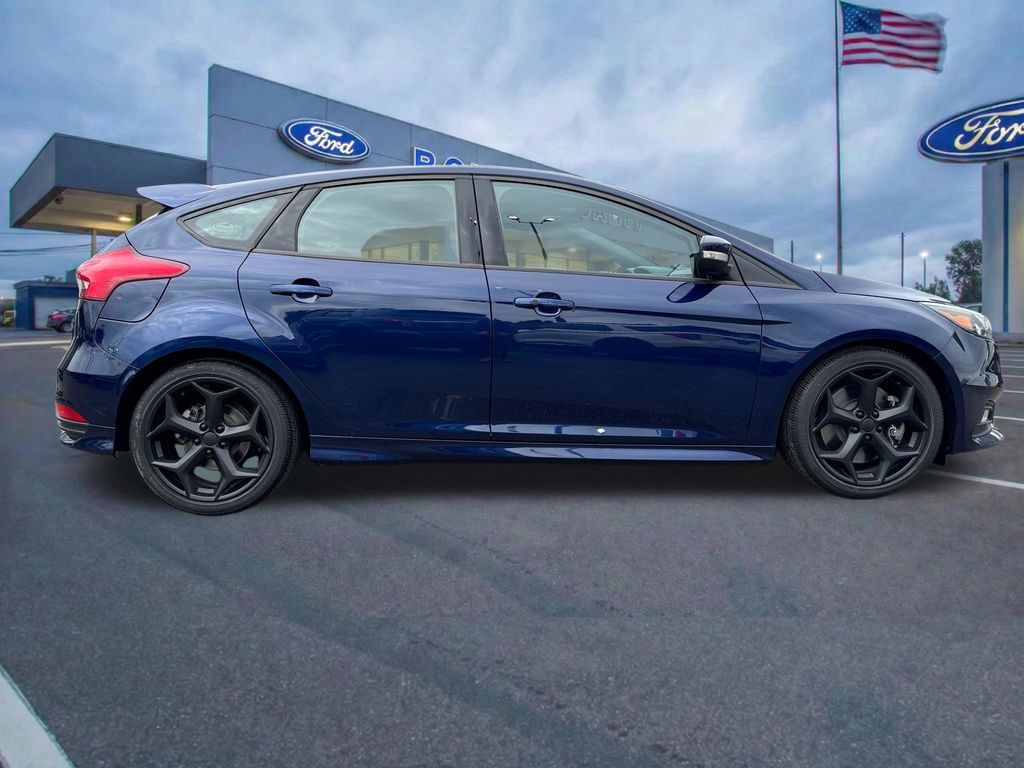 Used 2016 Ford Focus - photo 5
