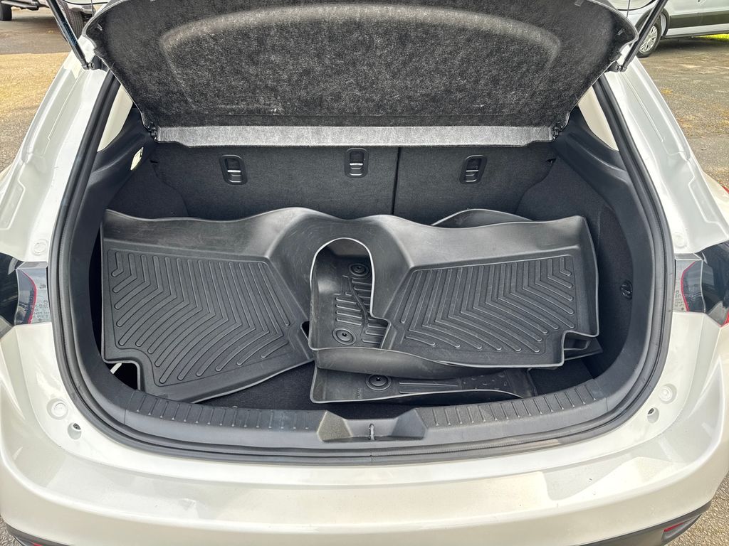 Used 2016 Mazda3 - photo 23