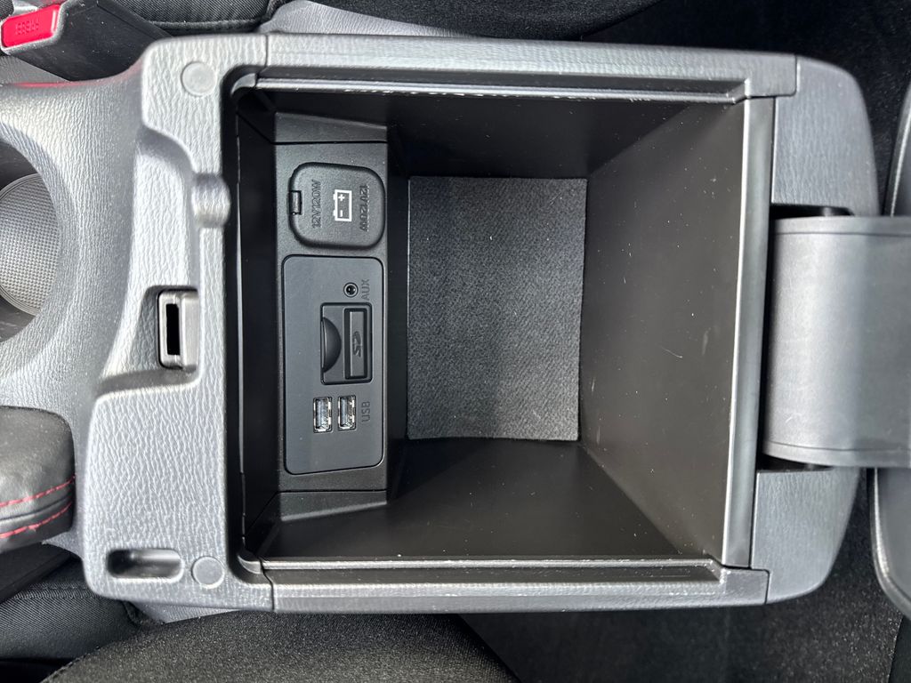 Used 2016 Mazda3 - photo 31